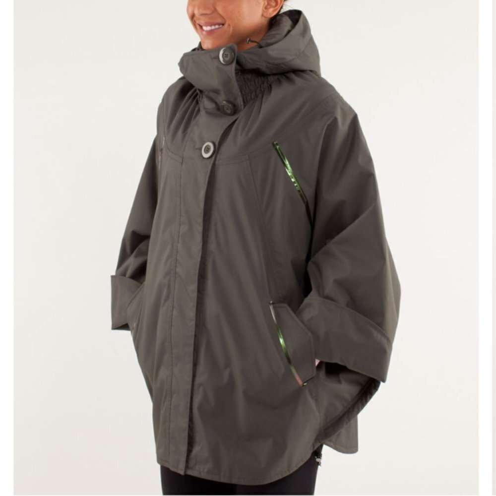 Lululemon Peak To Peak Poncho Wren Size M/L